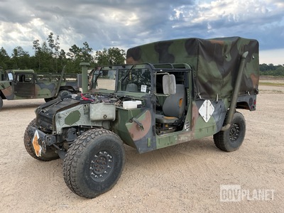 2004 AM General M1123 HMMWV 2 Door w/Truck Body