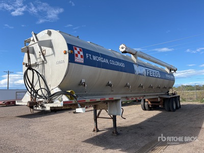 1999 Warren T/A Feed Trailer