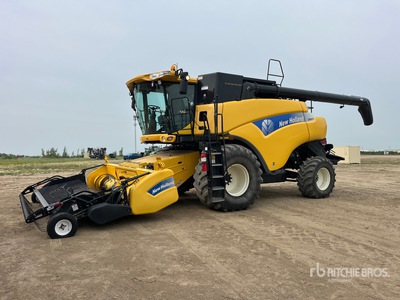 2009 New Holland CR 9070 Moisonneuse-batteuse