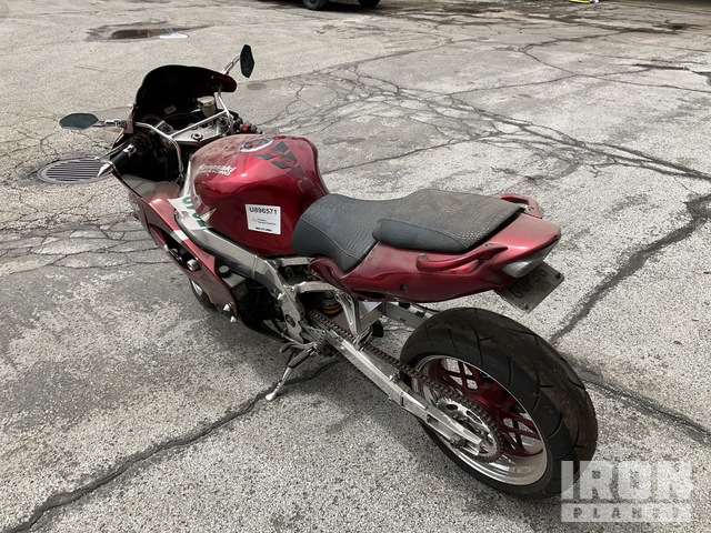 ^_^ 2000 Kawasaki Ninja ZX-9R Sport Bike (Inoperable) in Parma