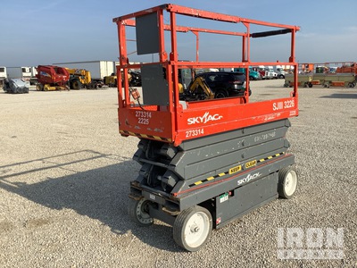 2004 Skyjack SJ III 3226 Electric Scissor Lift