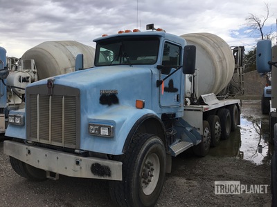 2003 Kenworth W900 6x4 Mixer Truck (Inoperable)