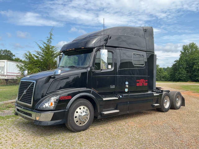 2015 Volvo VNL 6x4 T/A Sleeper Truck Tractor