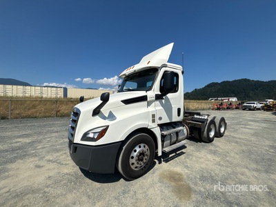 2019 Freightliner Cascadia 126 6x4 T/A Day Cab Truck Tractor
