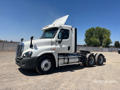 2019 Freightliner Cascadia 125 6x4 Day Cab Truck Tractor