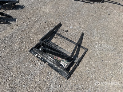 2025 GIYI GY-FK 29 in Mini Skid Steer Forks (Unused)