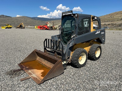2011 John Deere 318D Two-Speed Skid Steer Loader