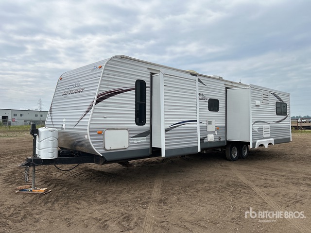 2013 Jayco 33RLD 33 ft T/A Travel Trailer | Ritchie Bros. Auctioneers