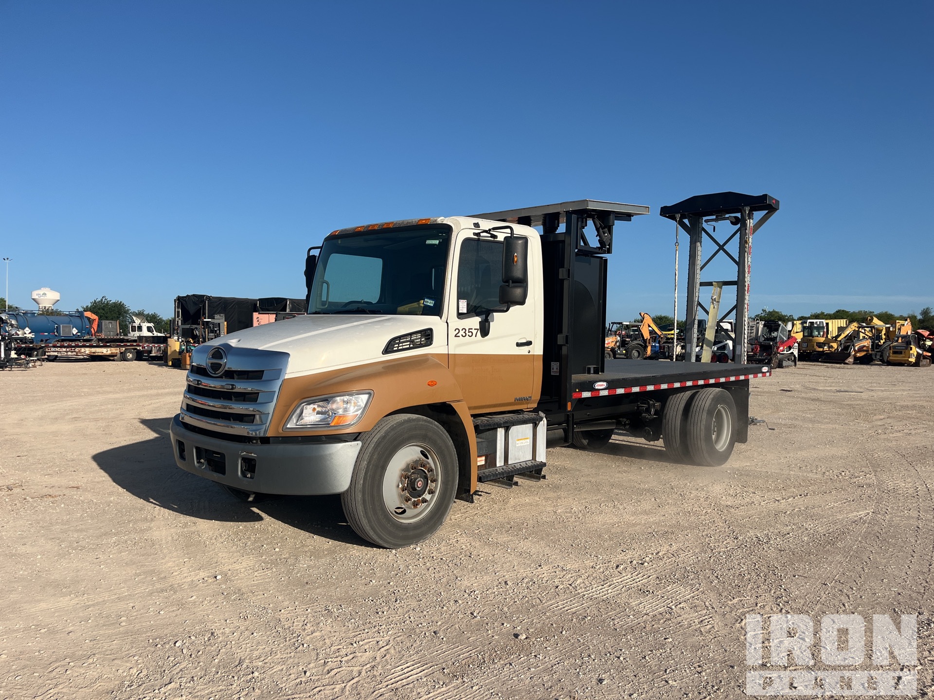 2014 Hino 338 4x2 Autocarro riduzione impatto