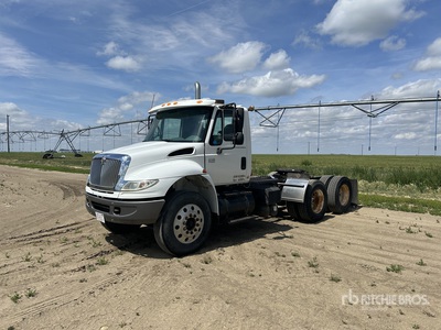 2004 International 8500 T/A Day Cab Truck Tractor