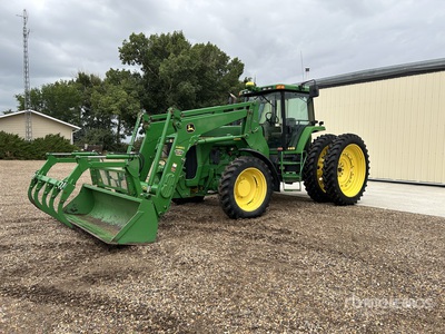 John Deere 8200 4WD Tractor