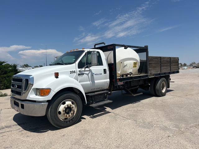 2006 Ford F650 1000 gal 4x2 Water Truck