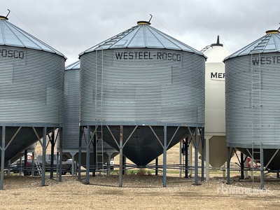 Westeel Rosco +/- 4000 bu 4 Ring Hopper Grain Bin