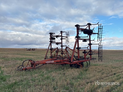 Morris Magnum CP 631 35 ft Cultivator