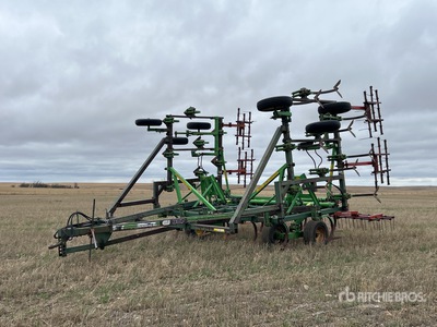 1982 Coop 807 32 ft Cultivator