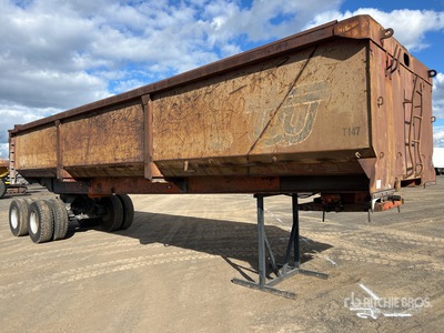 Custom Built 9.6 m Bogie/A Hinterkipper