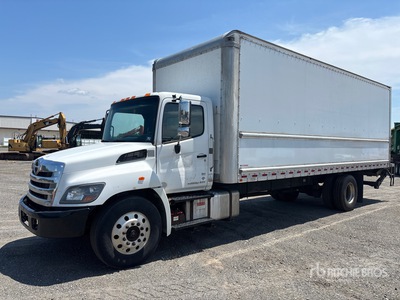 2019 Hino 268 4x2 Van Truck