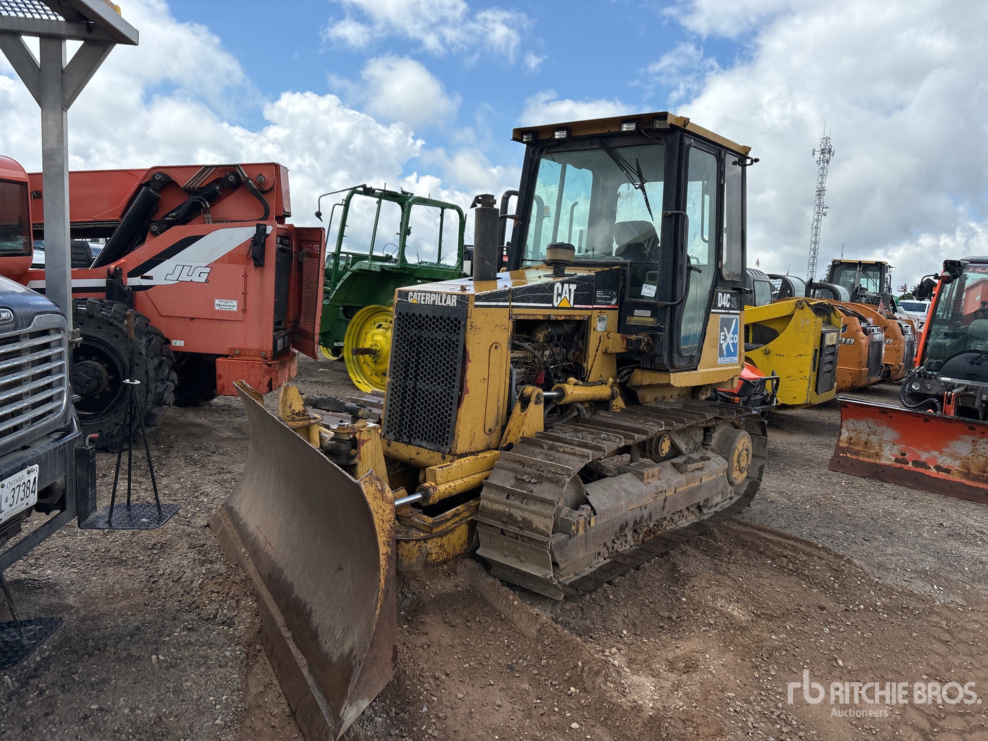 2001 Cat D4C Series III XL Crawler Dozer (Inoperable)