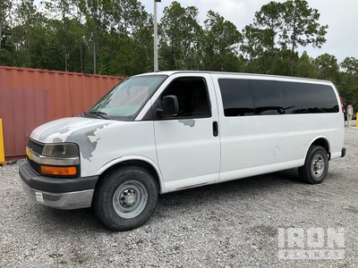 2012 Chevrolet Express 4x2 12-Seat فان نقل ركاب