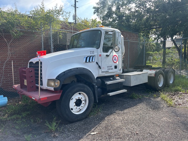 2007 Mack  6x4 T/A Day Cab Truck Tractor