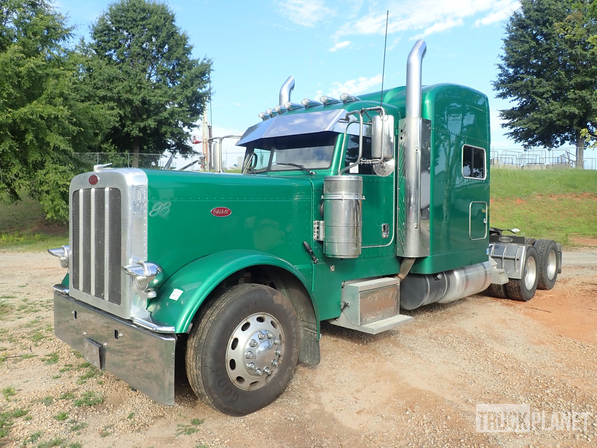 2017 Peterbilt 389 6x4 Tracteur routier couchette