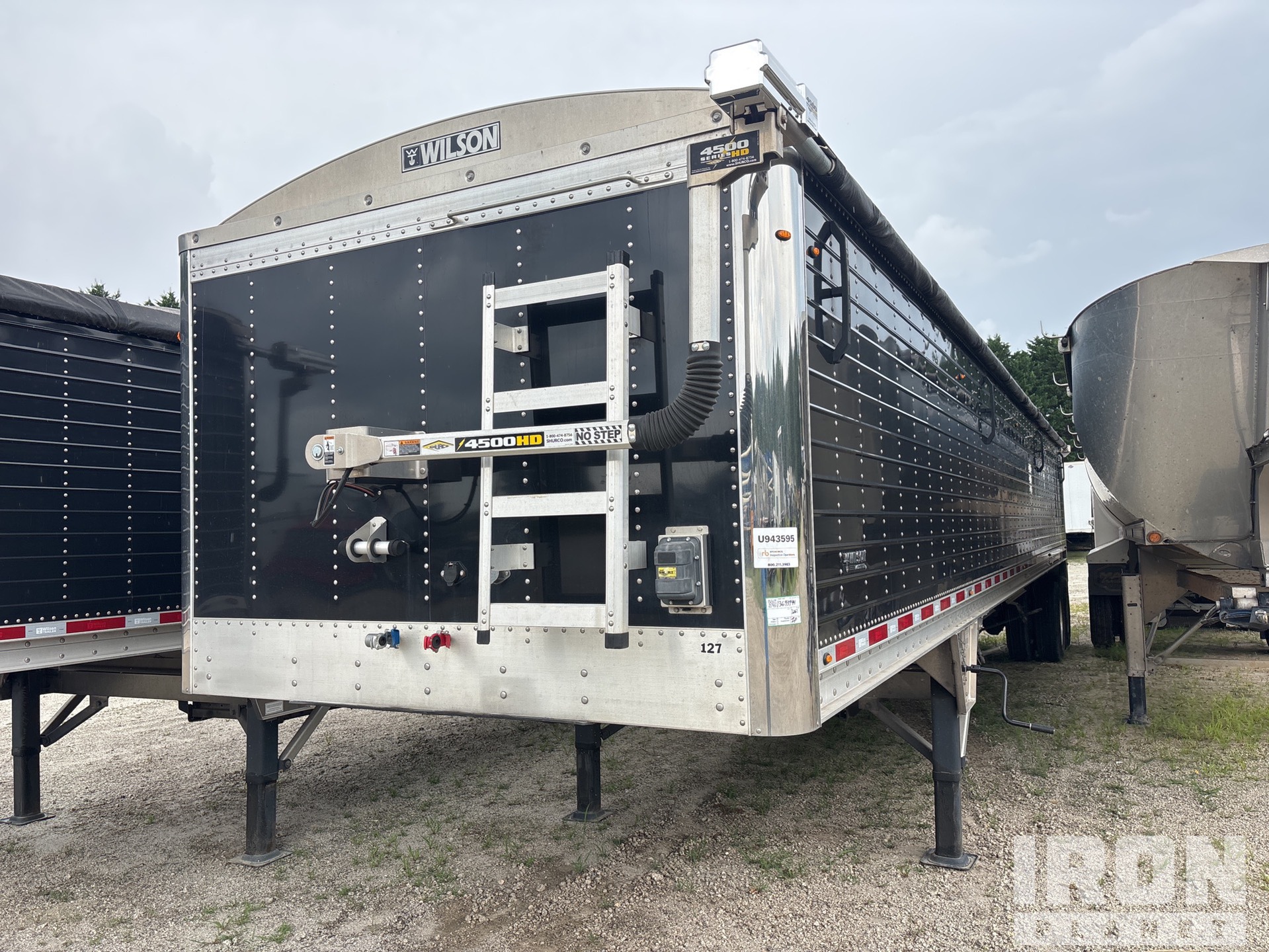 2023 (unverified) Wilson DWH-750B 41 ft T/A Grain Trailer