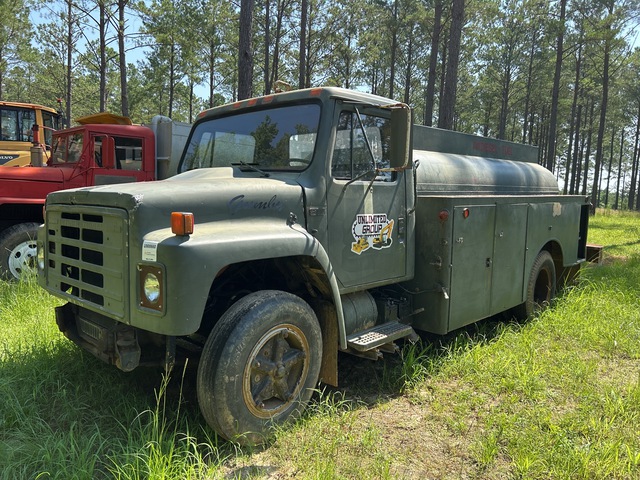 1986 International Truck 1200 gal 4x2 Fuel Truck (Inoperable)