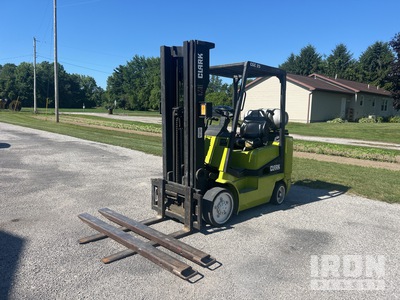 Clark CGC25 4450 lb Pneumatic Tire Heftruck