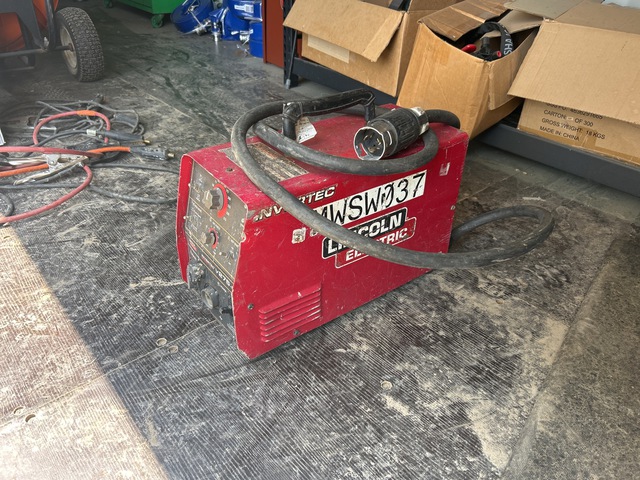 2017 Lincoln Invertec V275-S 200 A Mobile Stick Electric Welder (Inoperable)
