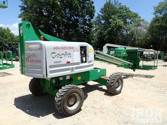 ELEVADOR TELESCóPICO 2016 GENIE 4WD S40