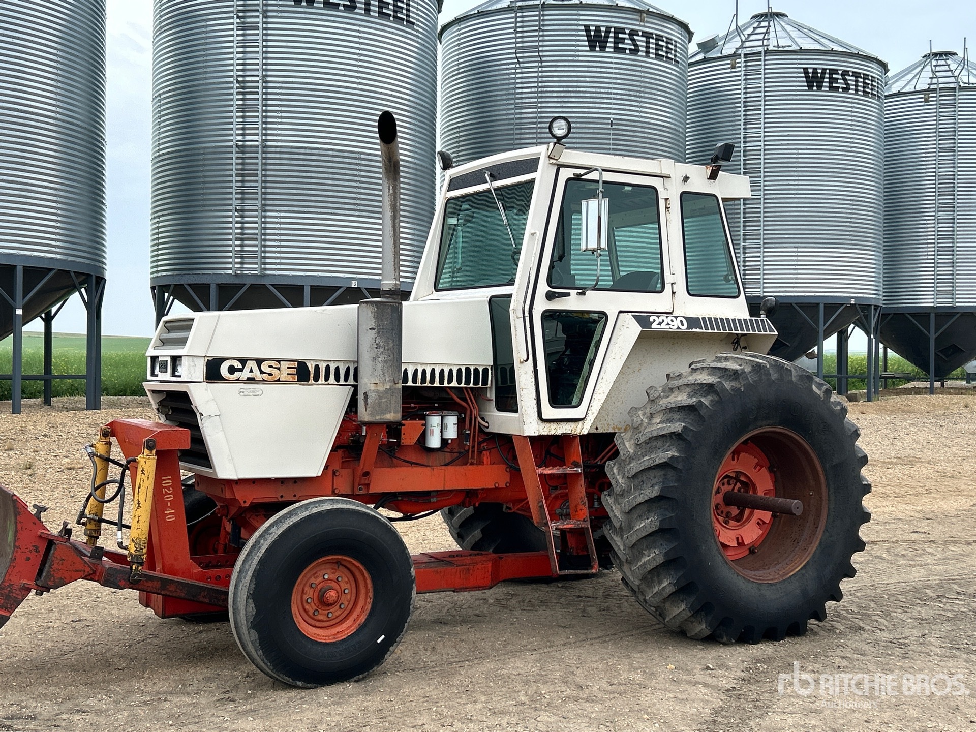 1981 Case 2290 2WD Tractor