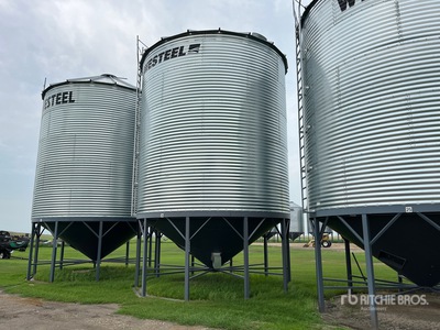 Westeel +/- 4900 bu 5 Ring Hopper Grain Bin