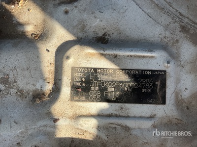 2013 Toyota Hiace 4x2 12-Seat Mini Bus