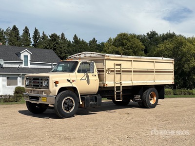 1985 GMC 7000 4x2 Grain Truck