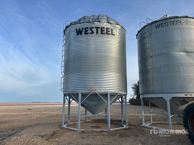 Westeel +/- 2600 bu 4 Ring Hopper Grain Bin