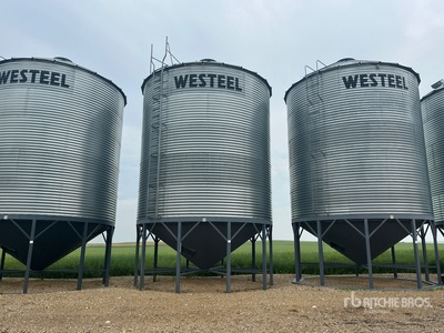 Westeel +/- 4900 bu 5 Ring Hopper Grain Bin