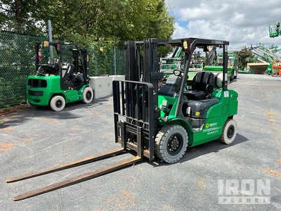 2016 Mitsubishi FG25N 4600 lb Pneumatic Tire Montacargas