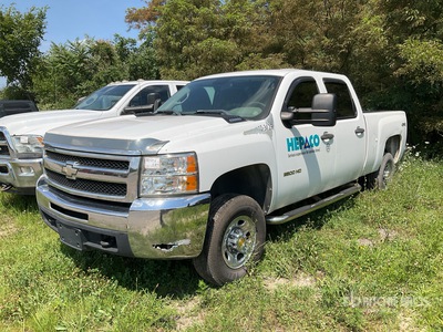 2010 Chevrolet Silverado 2500 HD 4x4 Crew Cab Pickup