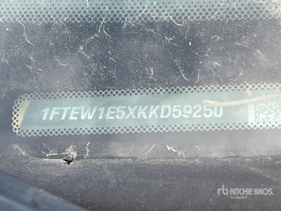 2019 Ford F-150 XL 4x4 Crew Cab Pickup