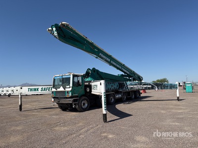 2003 Schwing 2525H-6/S 61 SX on 2003 AM General 2525H-6/S 12x10x6 Camion pompe à béton