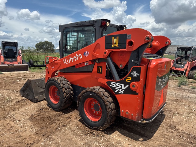MINI CARGADOR SOBRE RUEDAS 2023 KUBOTA SSV75HC