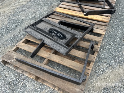 2025 GIYI GY-CYHC 30 in Mini Skid Steer Forks (Unused)