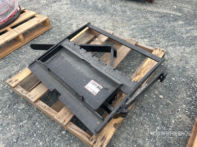2025 GIYI GY-CYHC 30 in Mini Skid Steer Forks (Unused)