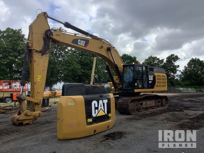 2019 Cat 349FL Tracked Excavator