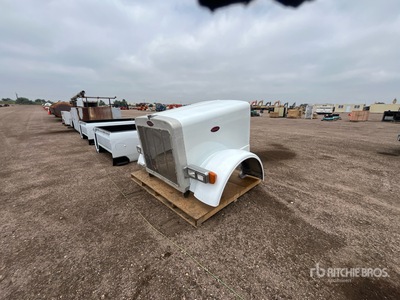 Peterbilt 379 Extended Hood