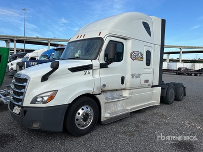 2020 Freightliner Cascadia 126 6x4 T/A Sleeper Truck Tractor