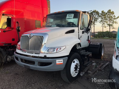 2007 International 4400 4X2 4x2 S/A Day Cab Truck Tractor (Inoperable)