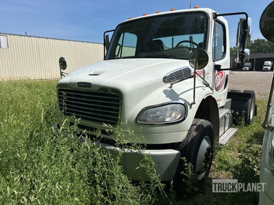 2016 Freightliner M2 106 4x2 Day Cab Truck Tractor (Inoperable)