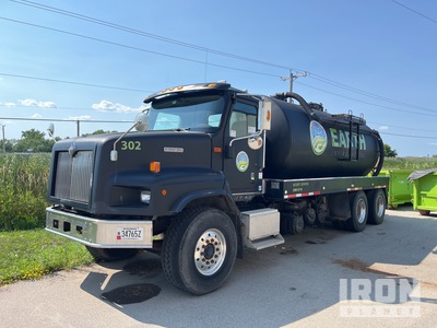 2001 WITIG on 2002 International 5600i 6x4 Vacuum Excavator Truck