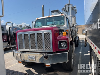 Roots on 2000 International F2674 6x4 Vacuum Tanker Truck